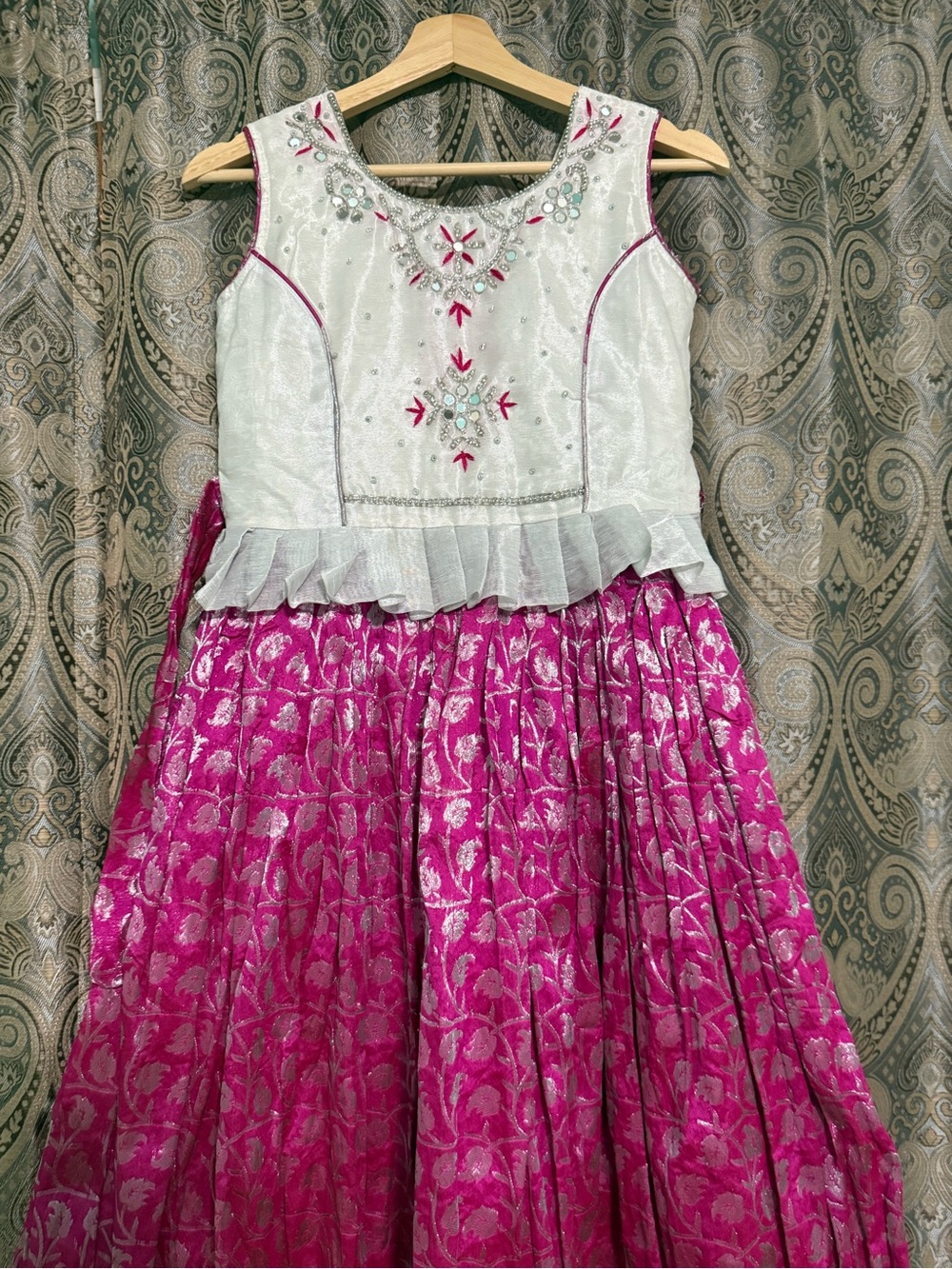 Big girls Indian long gown - Picture 5 of 5